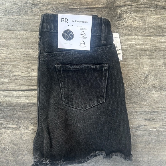 BP Ripped High Waist Shorts - Picture 4 of 4